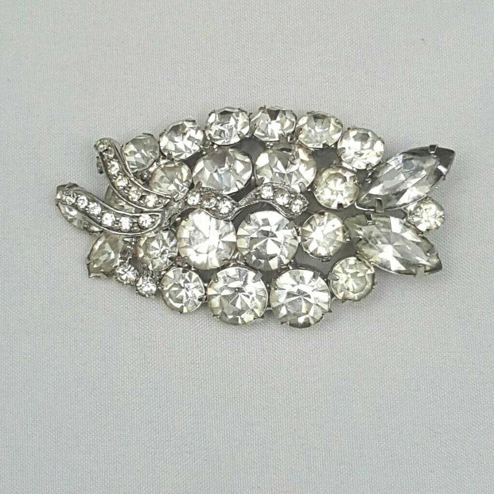 Vintage Weiss Clear Rhinestone Floral Spray Brooch